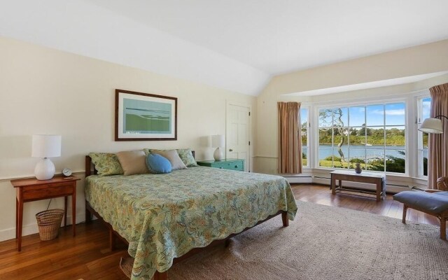 197 Bridge Street - Three Bedroom House