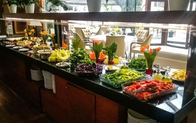 Paradise Island Hotel