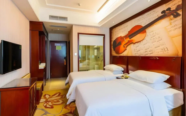 Vienna Hotel Shenzhen Guanlan Guanguang Road Fushikang Branch