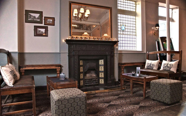 PubLove @ The Crown, Battersea - Hostel