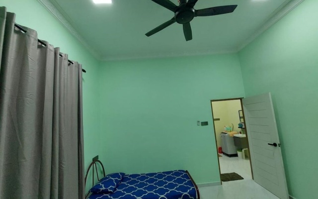Homestay Selesa KBB Guest House – Guest Rooms – Kuala Terengganu