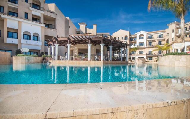 First Floor Apartment Near The Town Centre - AA511LT