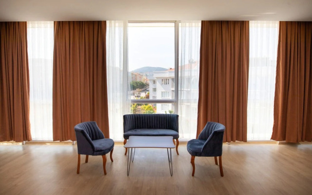 Zoom Hotel
