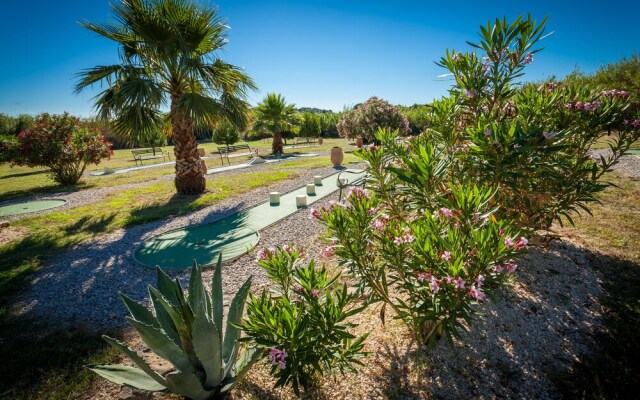 Camping Residentiel La Pinède