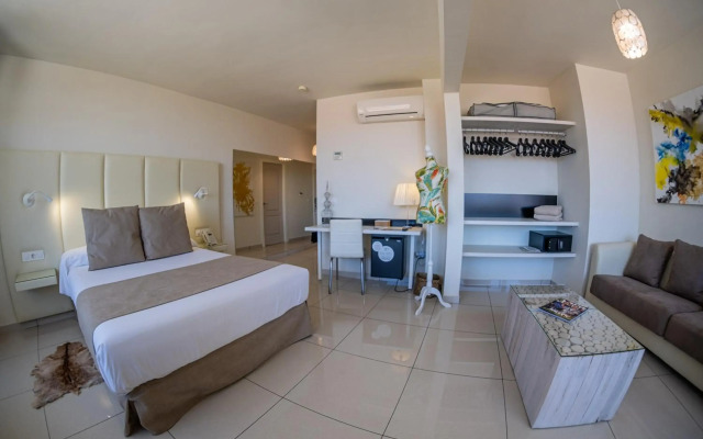 On Hotels Oceanfront - Adults Only