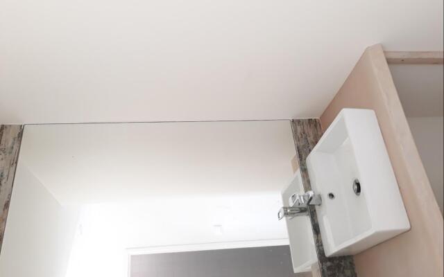 Хостел WOT Ericeira Surf Social