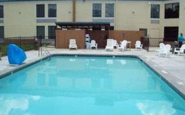 Days Inn & Suites By Wyndham Tahlequah