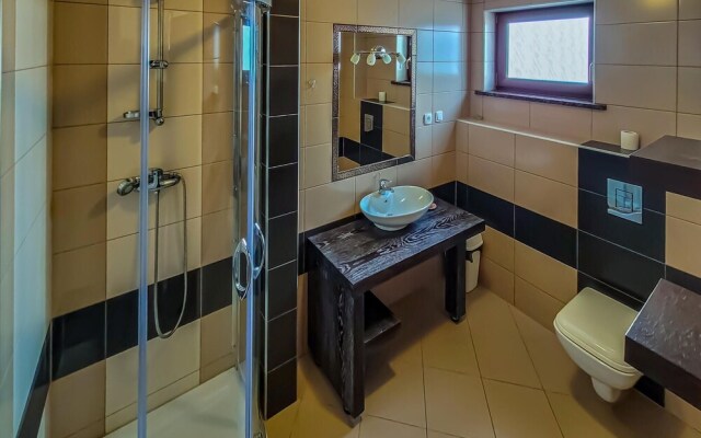 Nice Home in Karpacz With Wifi and 5 Bedrooms