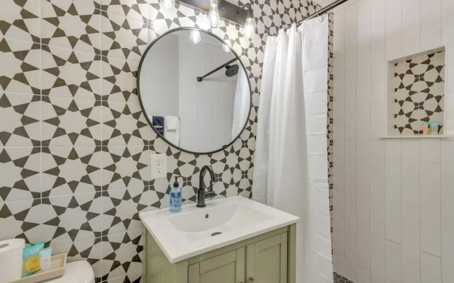 Stylish Pensacola Retreat w/ Patio & Grill!