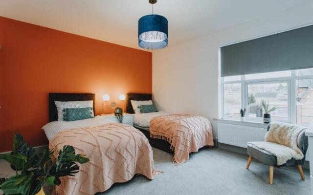 Entire House with Parking in Rugby