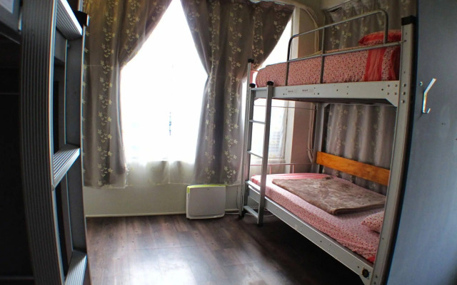 JV's Hostel
