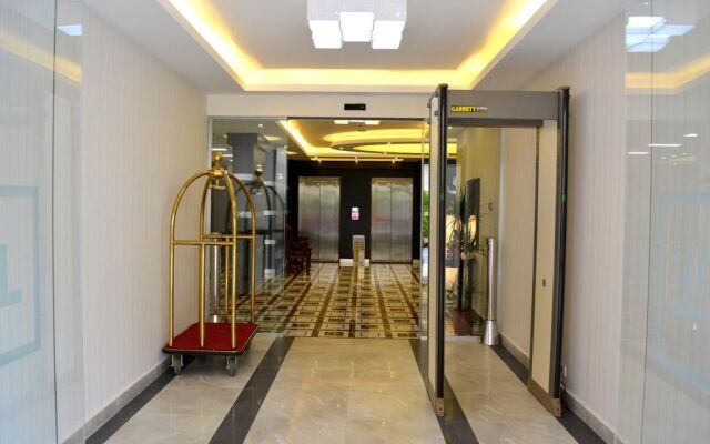 Tilal Almadina Hotel & Suites