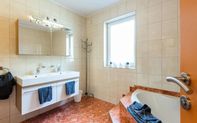 Modern Apartment in the Otztal