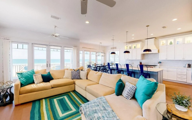 Paradise Beach by AMI Locals