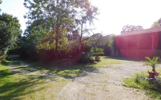 Gîte Saint-Julien-des-Landes, 2 pièces, 3 personnes - FR-1-426-336