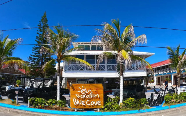 Hotel On Vacation Blue Cove