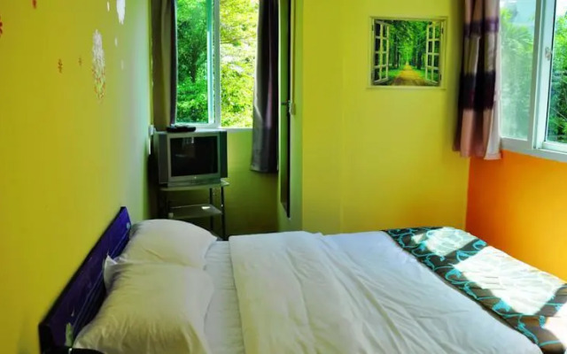 Sanya Dannan Youth Hostel