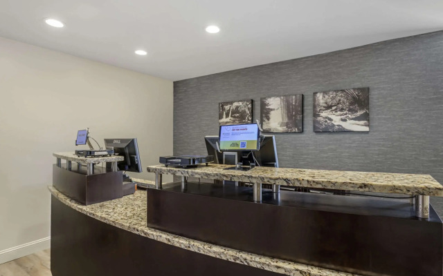 LeConte Hotel & Convention Center, Ascend Hotel Collection