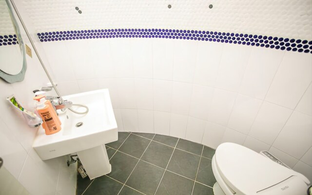 Geumsan Forest White Castle Pension