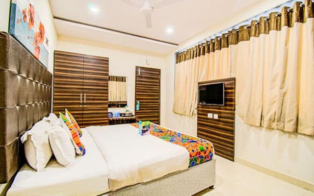 Fabhotel Pearl City