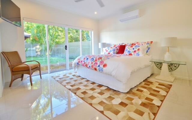 Lamu at Palm Cove