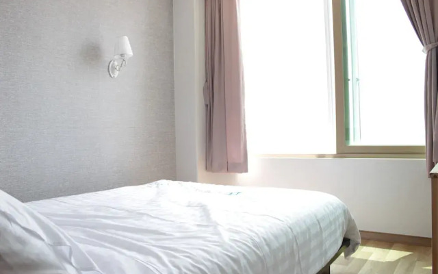 Bexco Hostel B&B