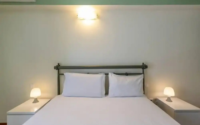 Petralona Dazzling top Floor 2BD AP