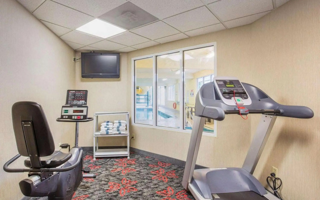 Comfort Inn & Suites University