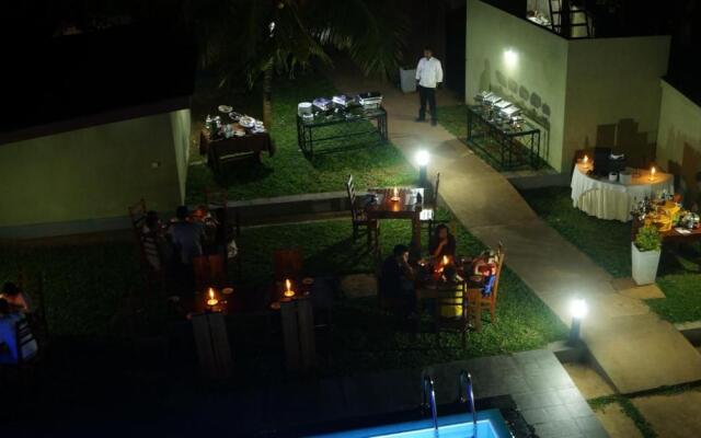 Hotel Athgira