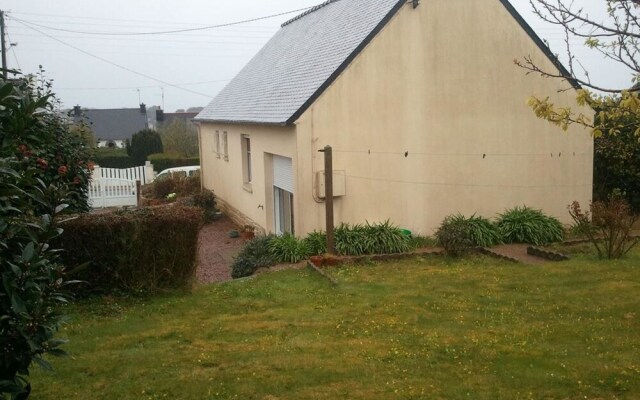 House With 2 Bedrooms in Perros-guirec, With Furnished Garden