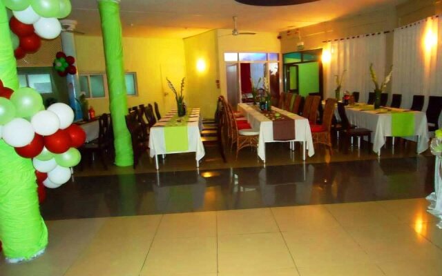 Coralie La Diffe'rence Guest House
