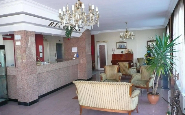 Consul Airport