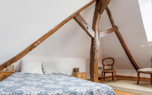 Characteristic, 16-th Century House With Heated Swimming Pool