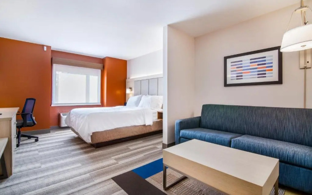 Holiday Inn Express-Langley By IHG