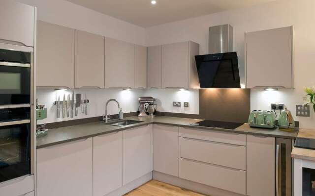 2 Bedroom City Centre Apartment