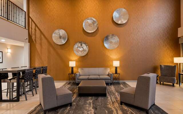 Best Western Plus New Cumberland Inn & Suites