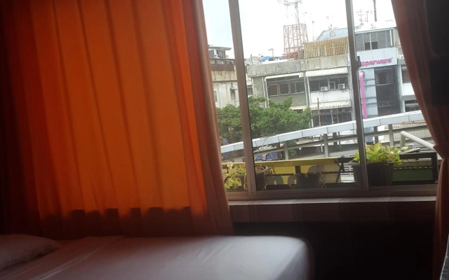 Twins Hotel Manggadua