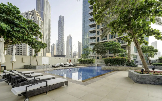 Stunning 2 BR in the heart of Downtown