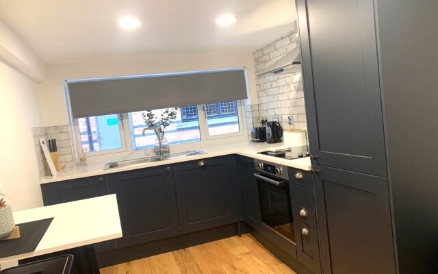 Super Modern Serviced Apartment in City Centre