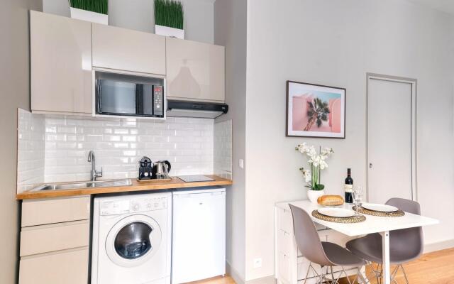 B 2063  - Musée d'Orsay - Spacieux appartement