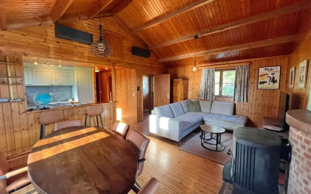 Beautiful Bungalow for 4 People With Large Garden