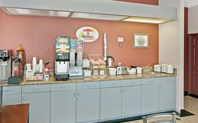 Super 8 Motel - Hollywood LA Area