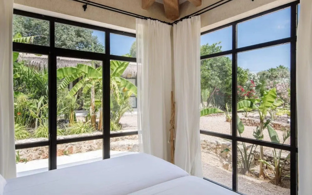 Lavish Villa With Private Pool