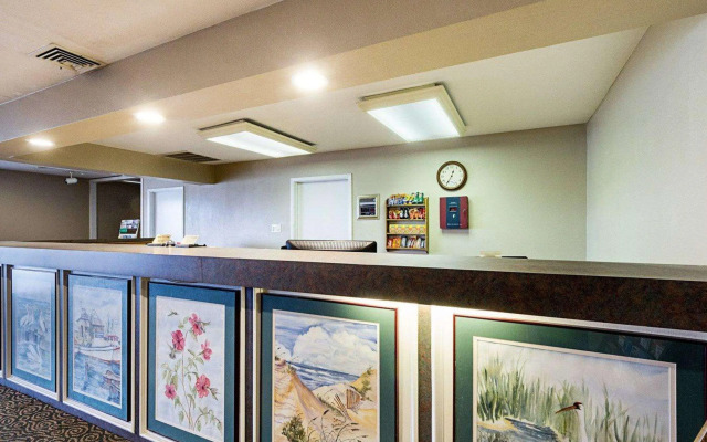 Econo Lodge Inn & Suites Fulton - Rockport
