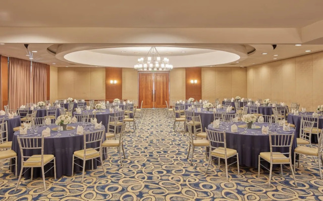 Holiday Inn & Suites Batangas Limapark by IHG