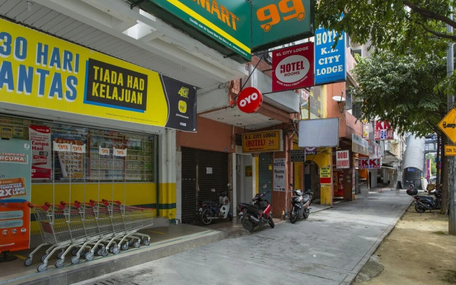 OYO 90160 Kl City Lodge