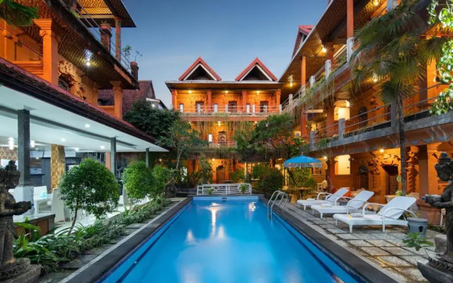 Hotel Lumbung Sari Legian