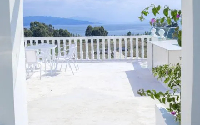 Fuxian Lake Mountain Fengyuyue Homestay