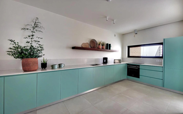 New! Villa Ocean Marina, heatable pool!