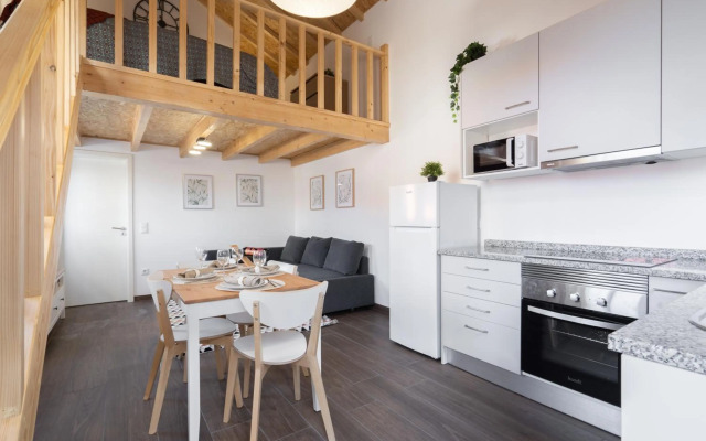 Stylish Duplex House - Terrace & River View